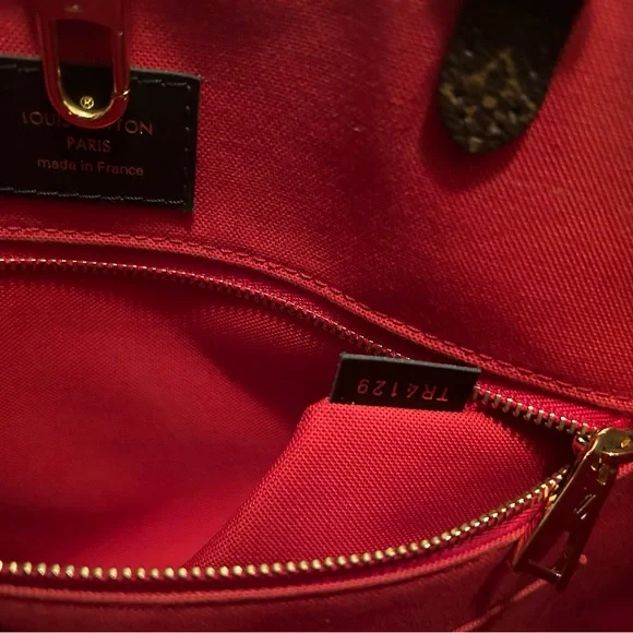 Louis Vuitton OnTheGo GM Bag - Picture 9 of 16